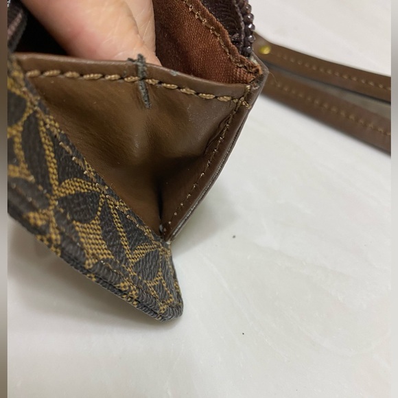 Fossil Wristlet - Picture 10 of 14